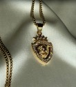 Versace Taşlı Kral Taçı Madalyon Kolye