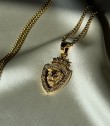 Versace Taşlı Kral Taçı Madalyon Kolye